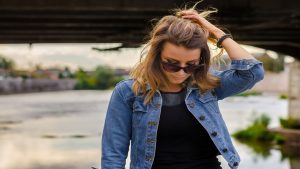 woman-in-sunglasses-and-blue-jeans-shirt_800